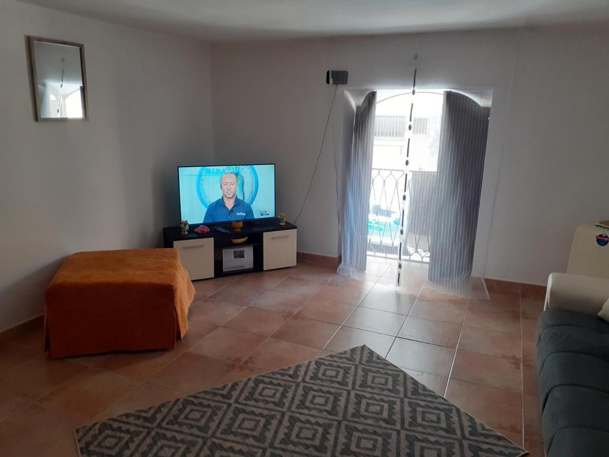 Sicilia Bedda Apartment ปาแลร์โม ภายนอก รูปภาพ